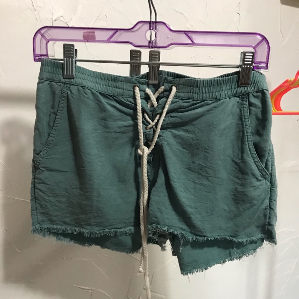 Arie shorts